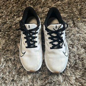 Nike Quest Running Shoes
